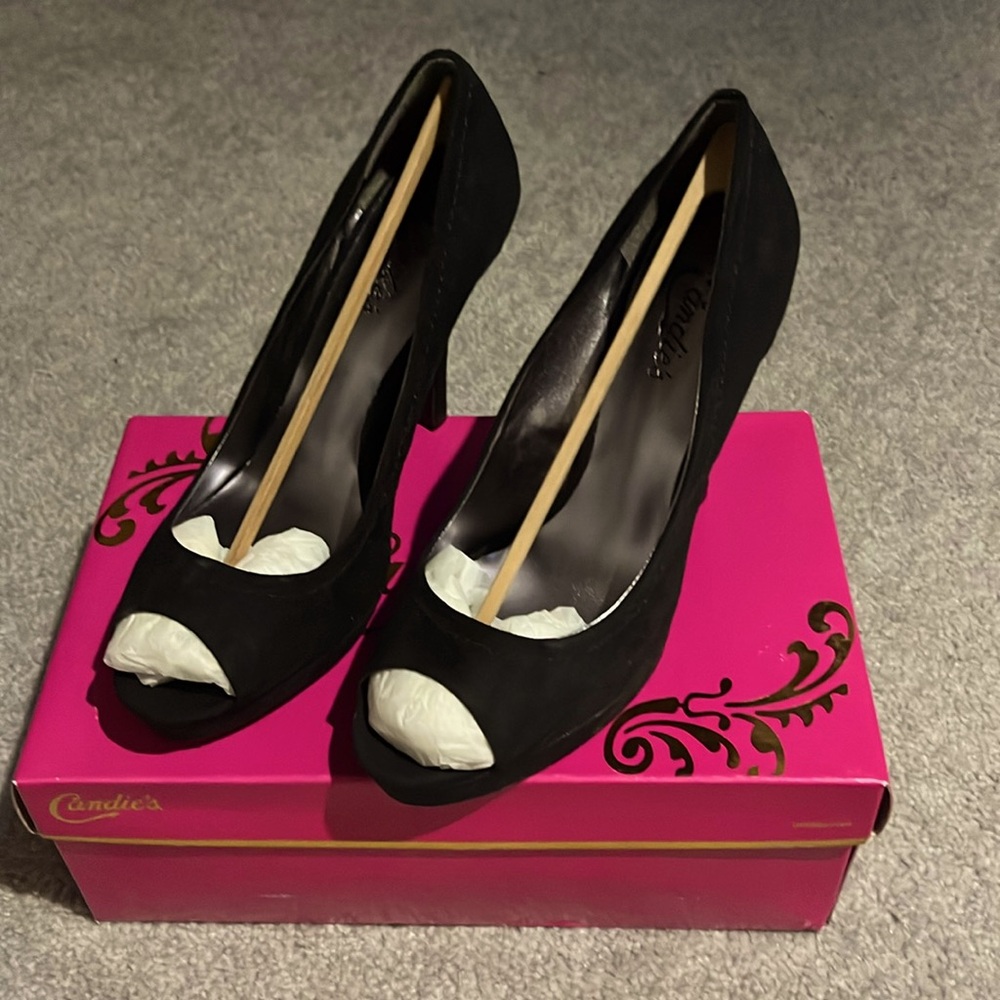 Candie’s “Yunnis Black” High Heel | Size 9